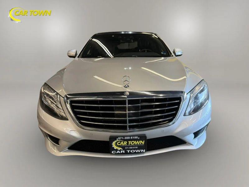 Vehicle photo 4