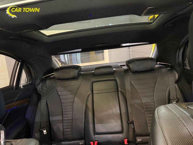 Vehicle photo 45