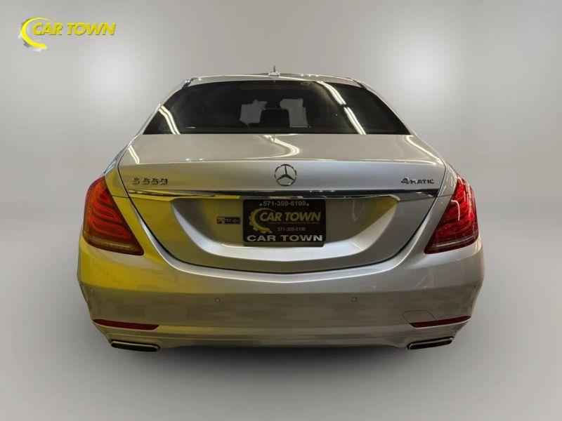 Vehicle photo 11