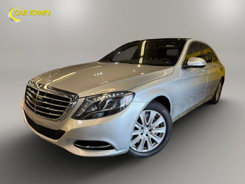 Vehicle photo 2