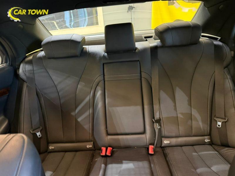 Vehicle photo 22