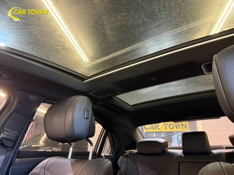 Vehicle photo 42