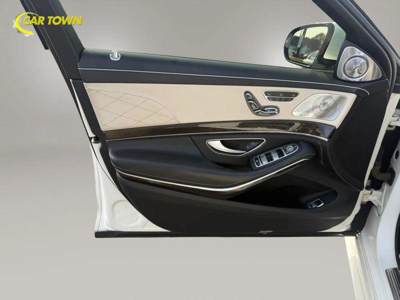 Vehicle photo 19