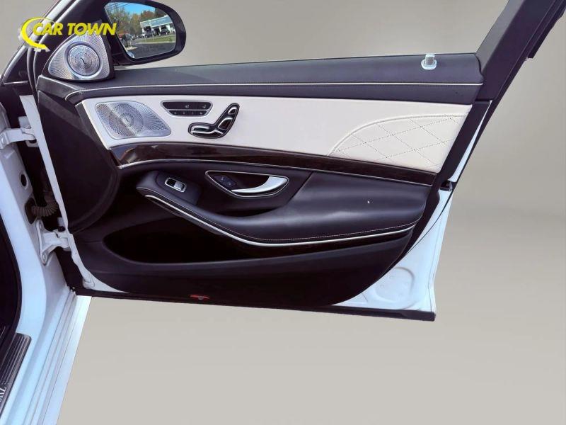 Vehicle photo 28