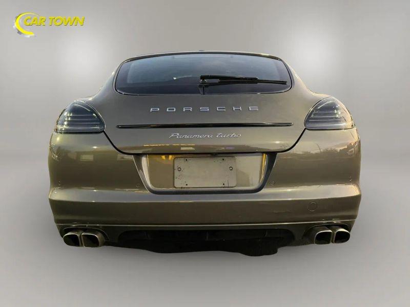 Vehicle photo 11