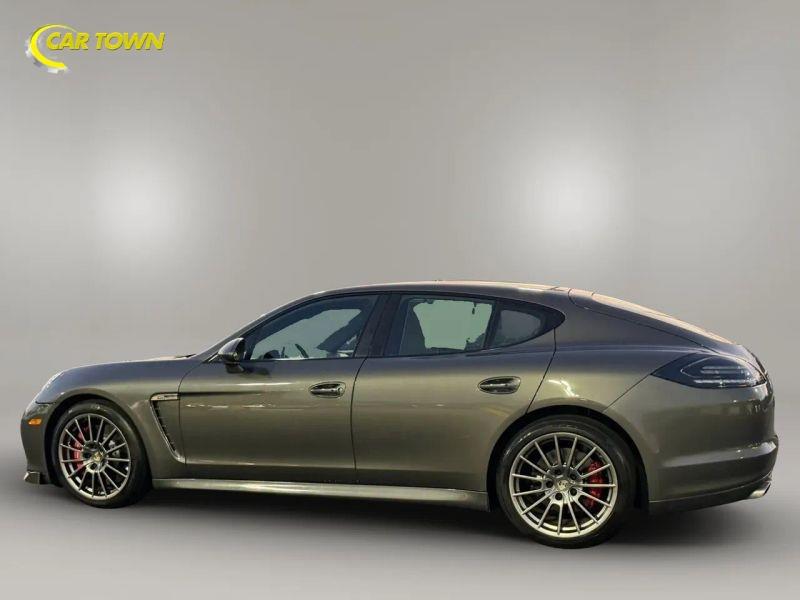 Vehicle photo 14