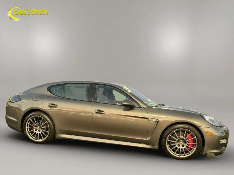 Vehicle photo 7