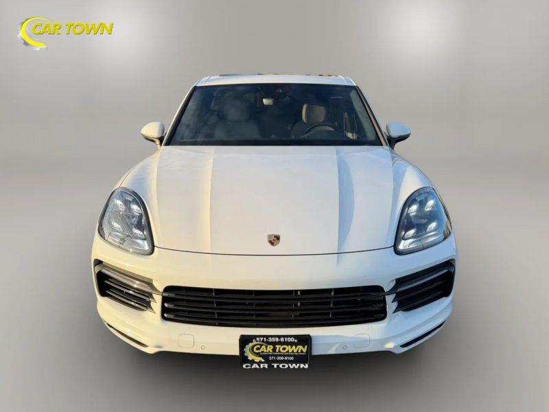 Vehicle photo 3