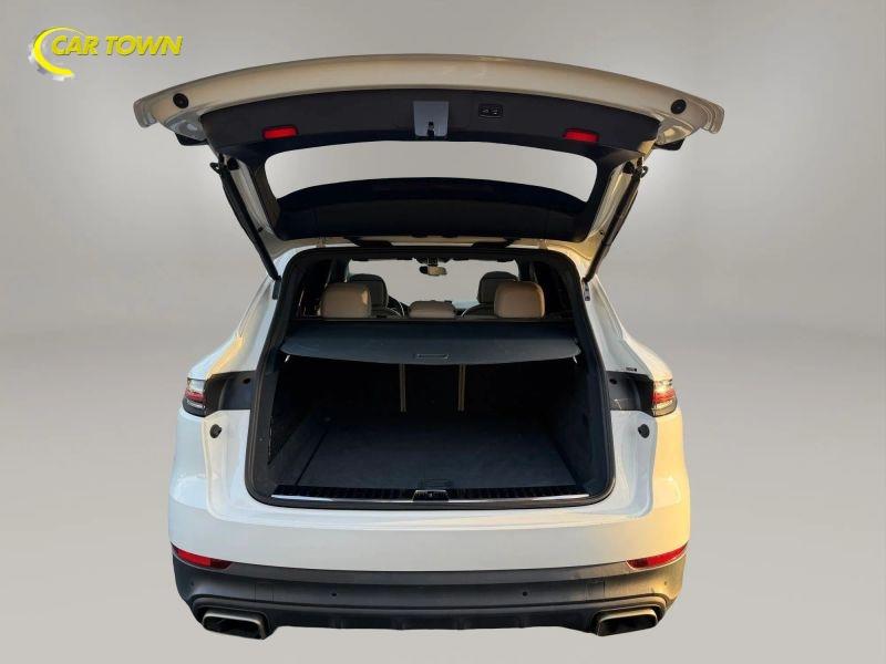 Vehicle photo 34