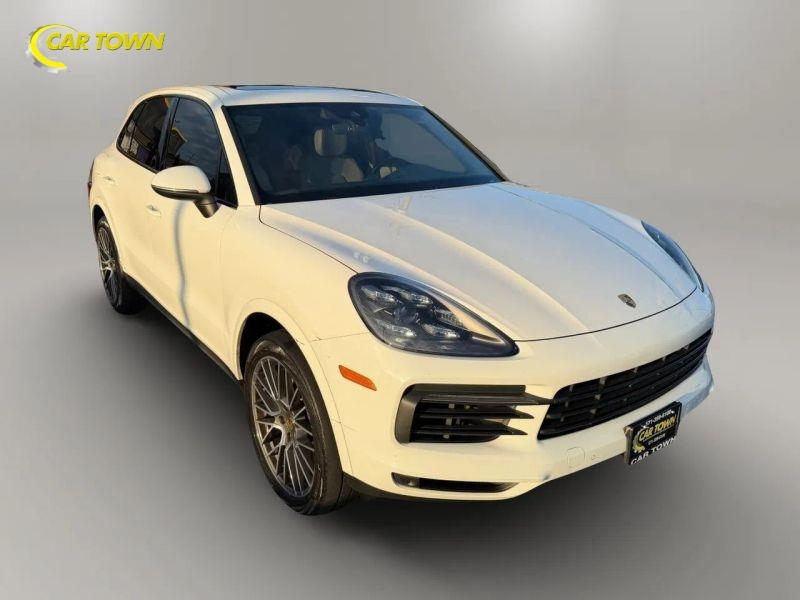 Vehicle photo 5