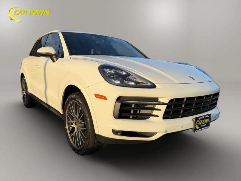 Vehicle photo 6
