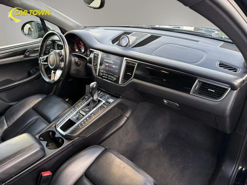 Vehicle photo 22