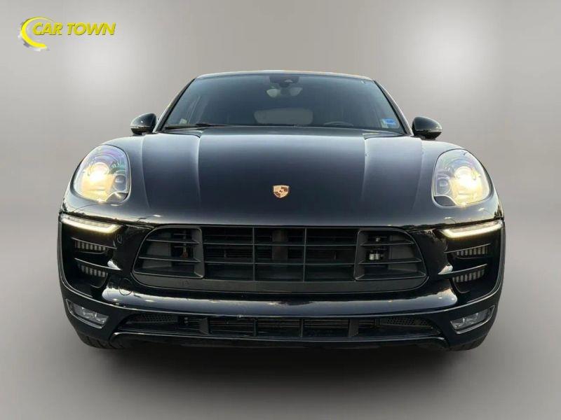 Vehicle photo 4