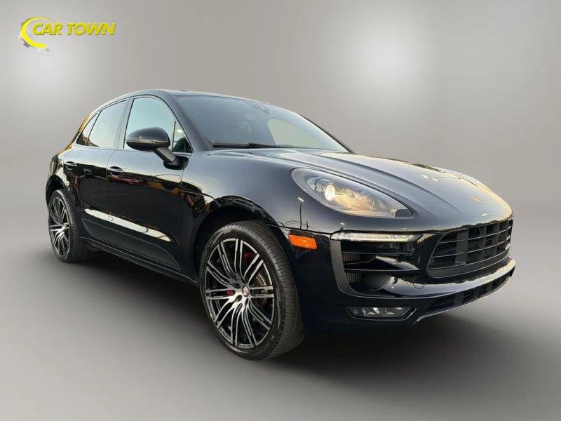 Vehicle photo 6