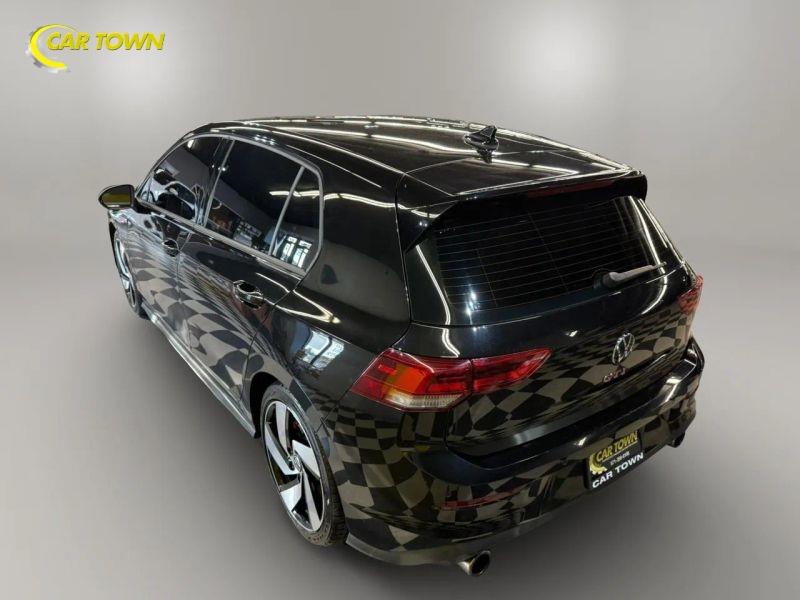 Vehicle photo 12