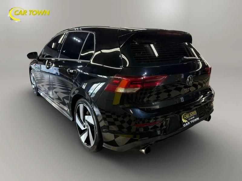 Vehicle photo 13