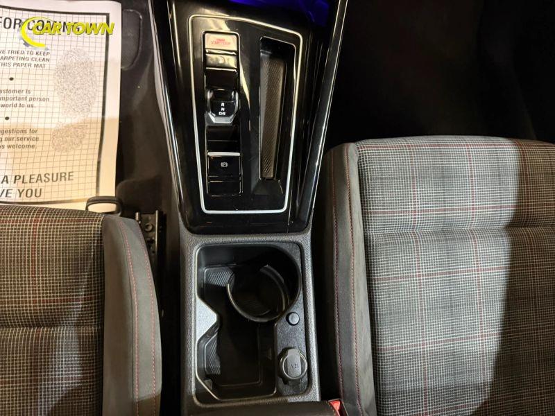 Vehicle photo 22
