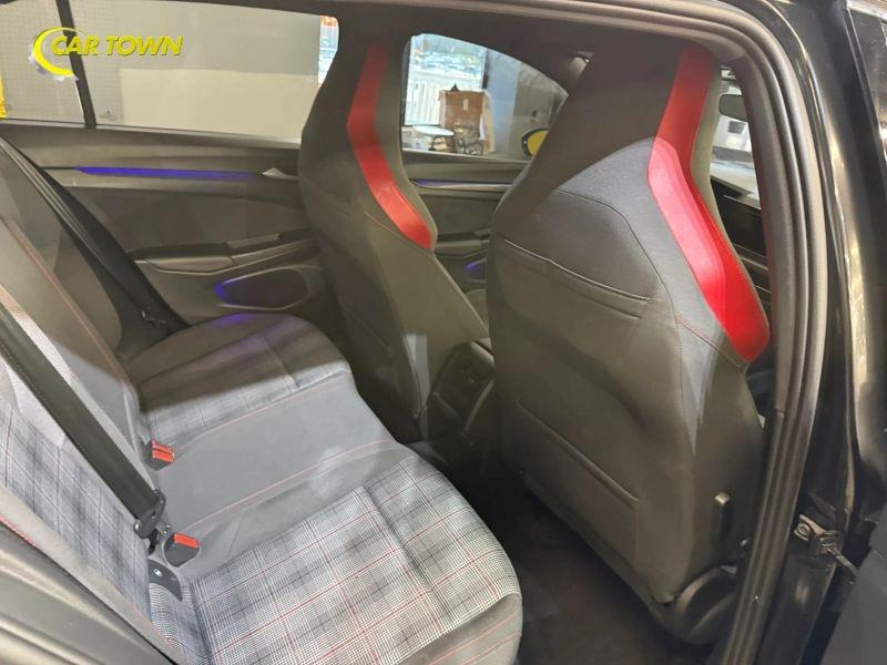 Vehicle photo 30