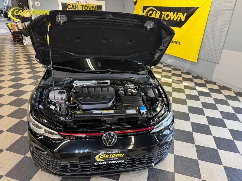 Vehicle photo 40