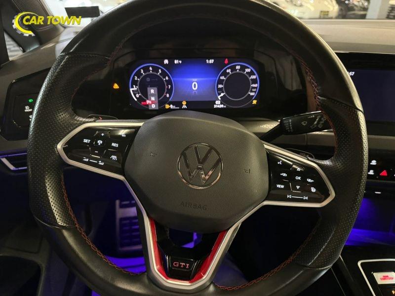 Vehicle photo 44