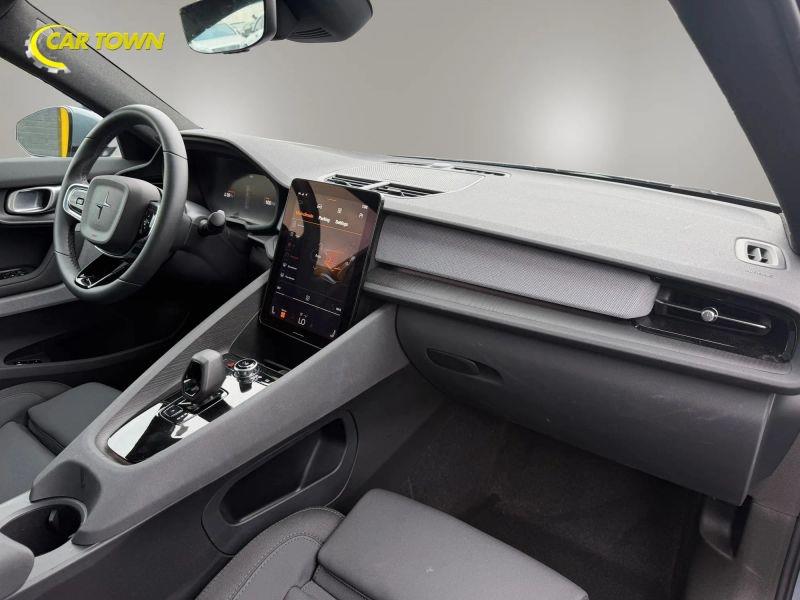 Vehicle photo 18