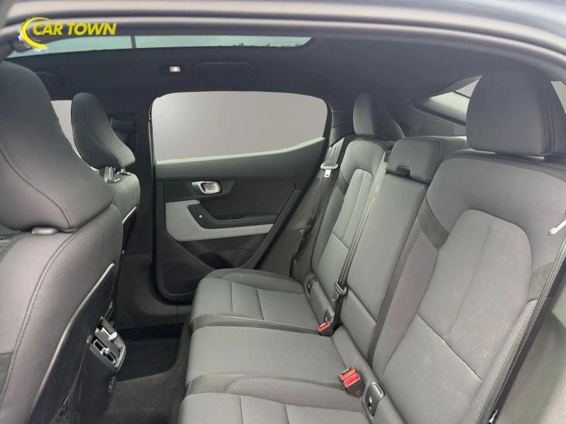 Vehicle photo 22