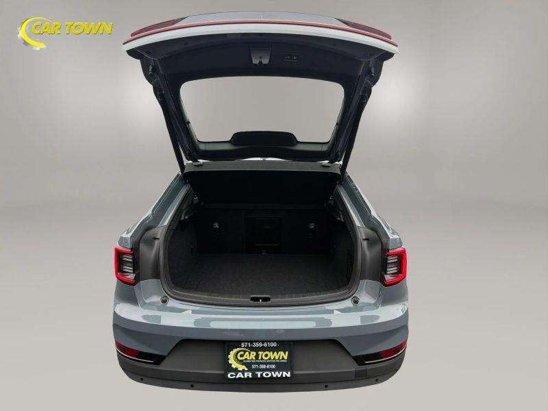 Vehicle photo 23