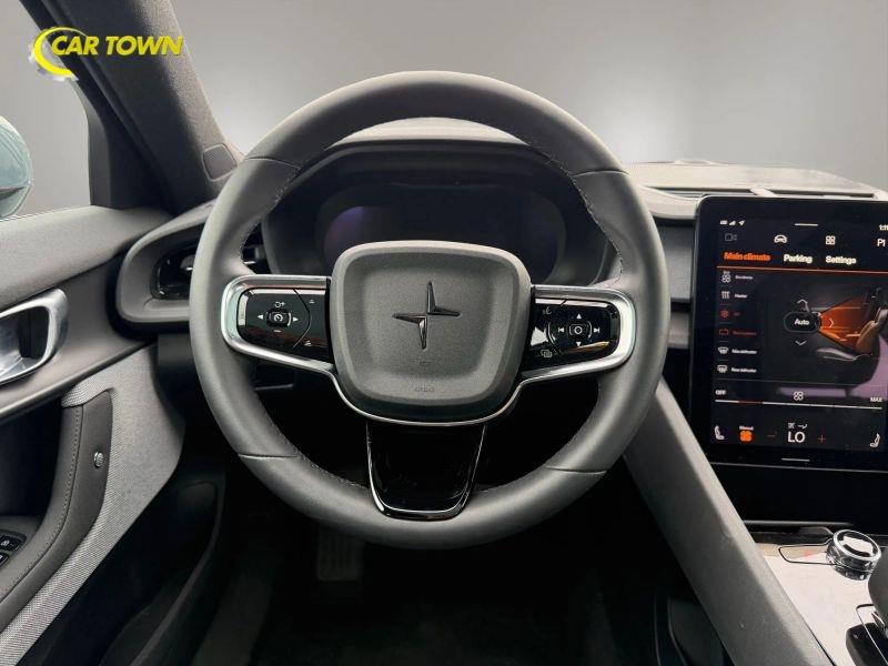 Vehicle photo 30