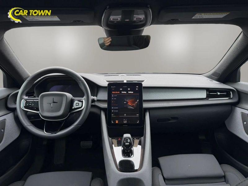 Vehicle photo 31