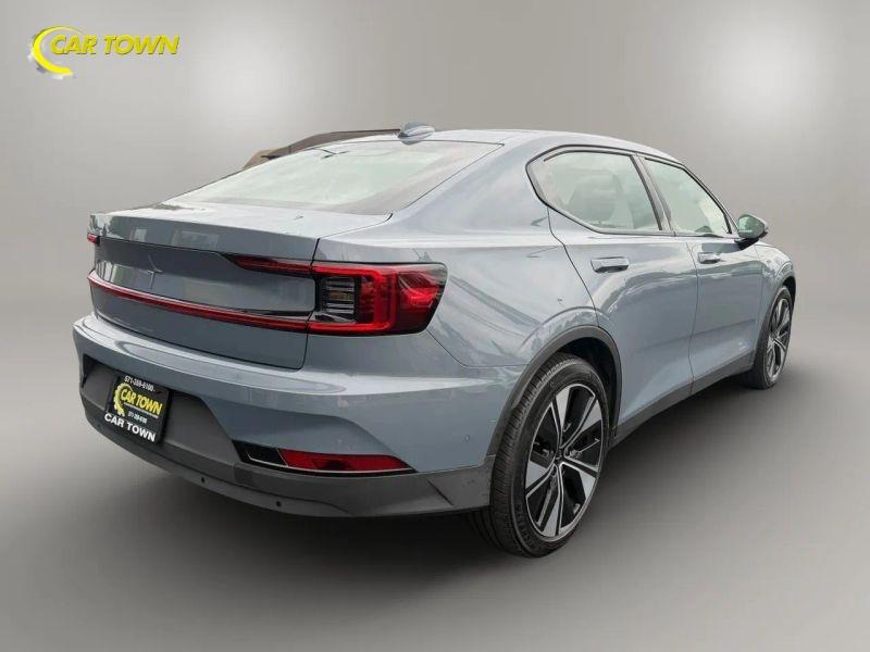Vehicle photo 9