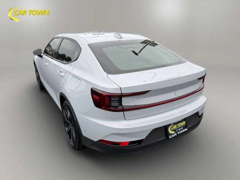 Vehicle photo 12