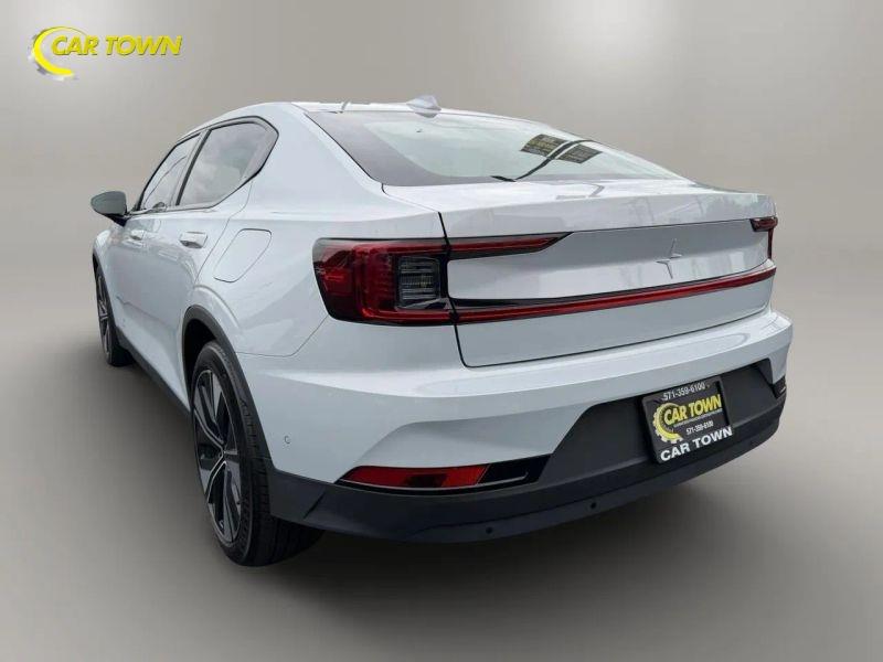 Vehicle photo 13