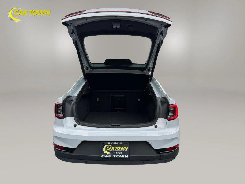 Vehicle photo 33