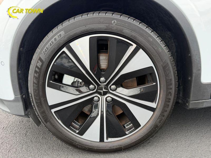 Vehicle photo 36
