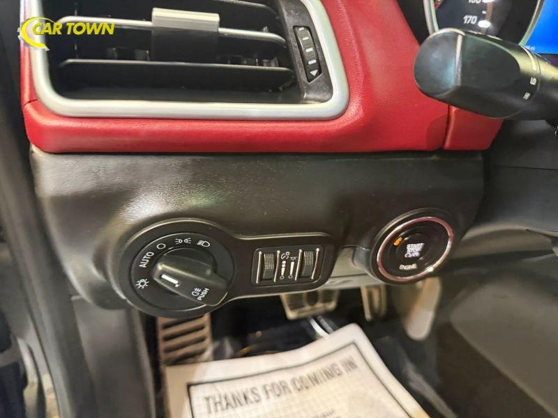 Vehicle photo 20