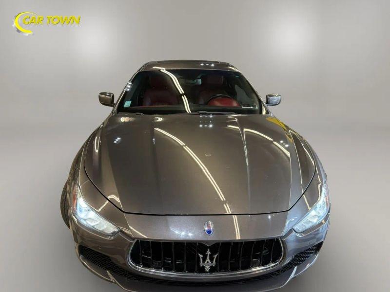 Vehicle photo 3