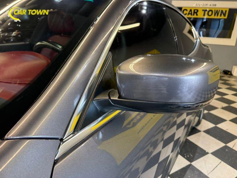 Vehicle photo 37