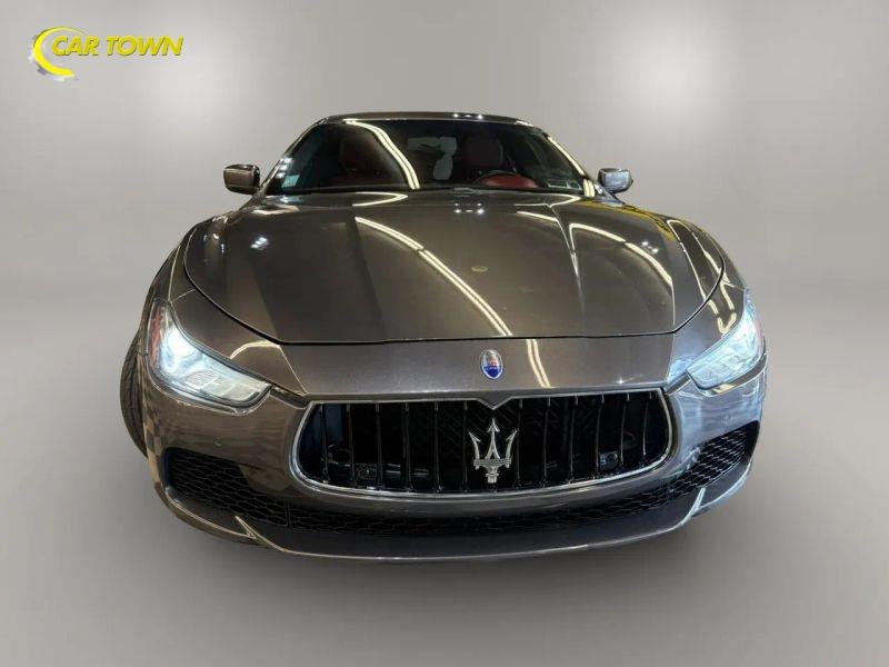 Vehicle photo 4