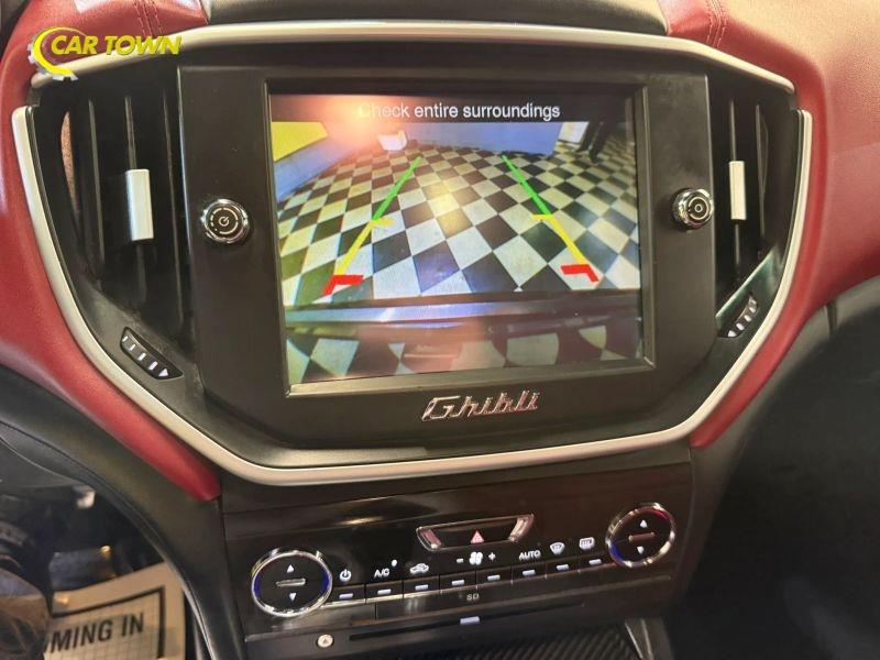 Vehicle photo 40