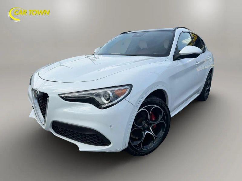 Vehicle photo 2
