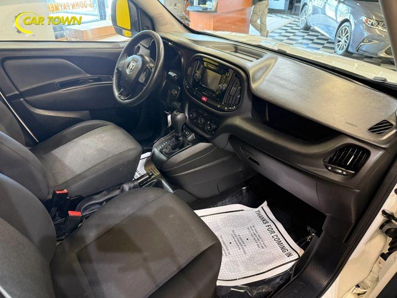 Vehicle photo 23