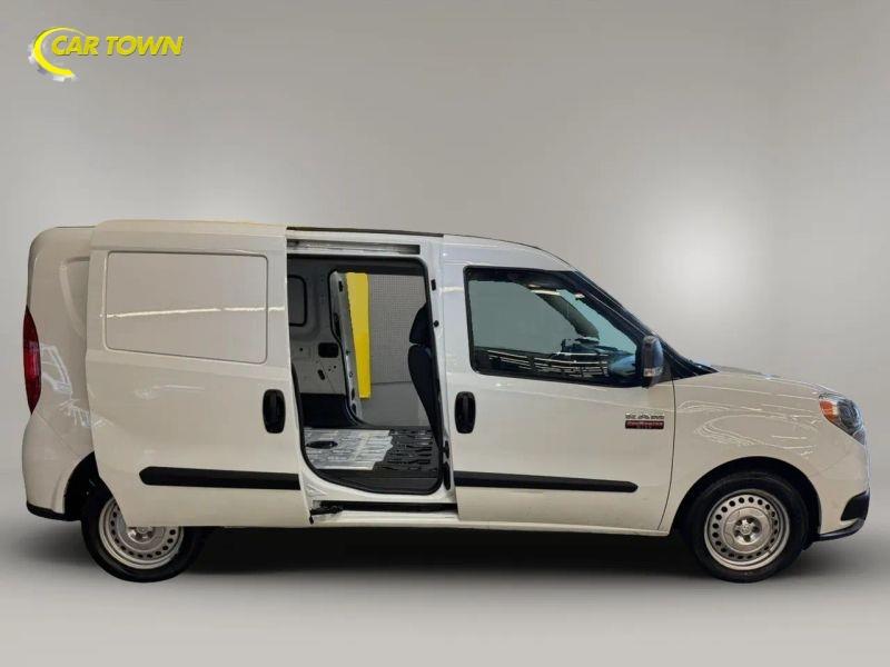 Vehicle photo 28