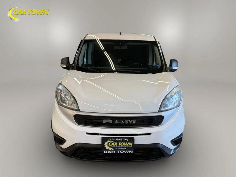 Vehicle photo 4