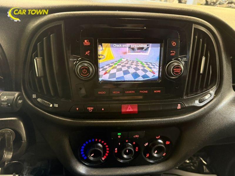 Vehicle photo 41