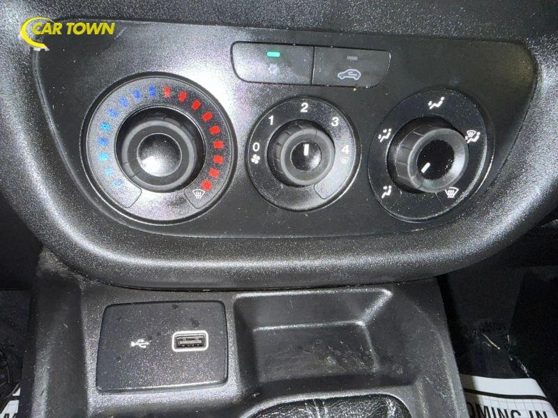 Vehicle photo 44