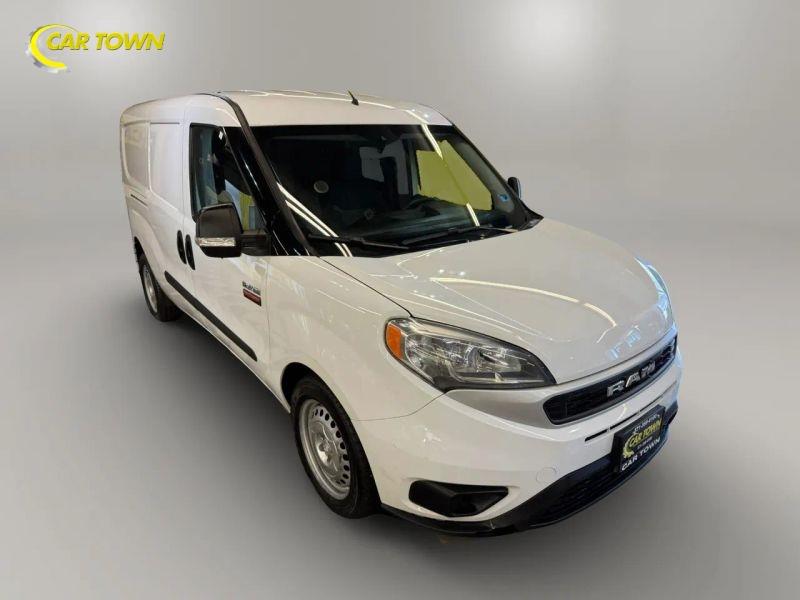 Vehicle photo 5