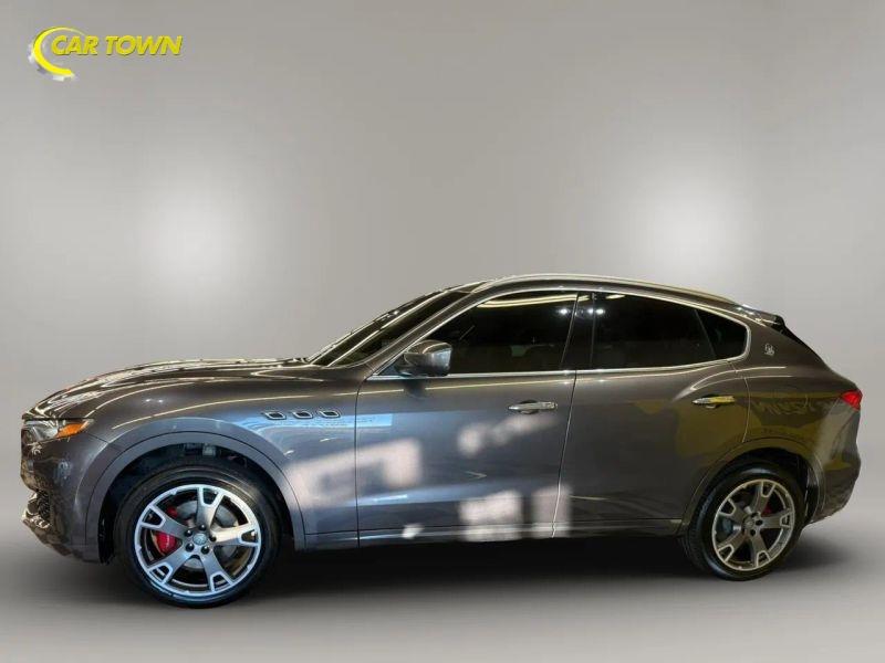 Vehicle photo 14