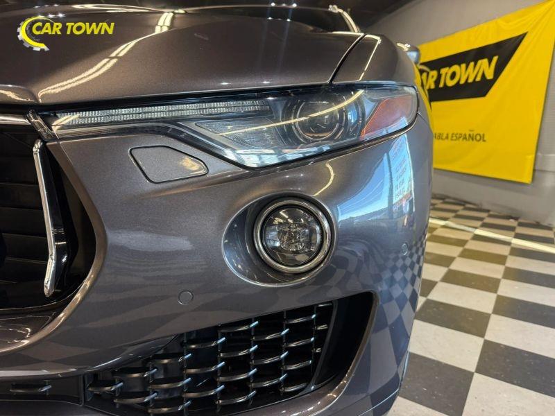 Vehicle photo 37