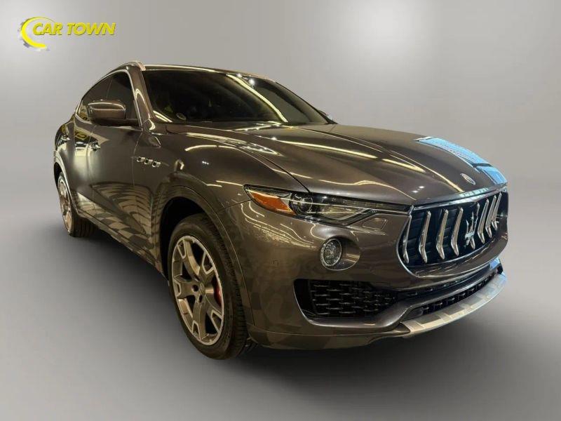 Vehicle photo 6