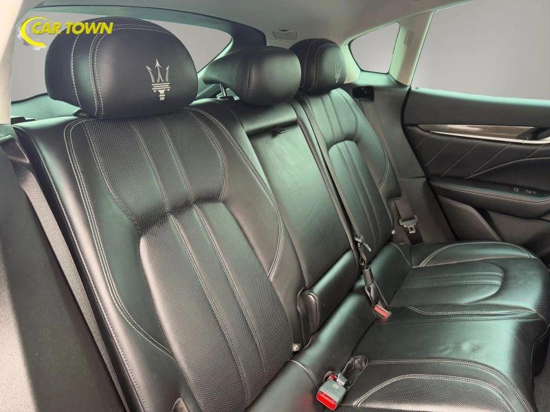 Vehicle photo 21